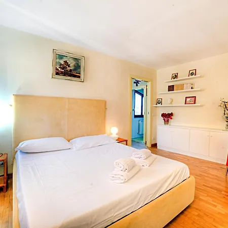 Daire Attic Luna Blu Siena